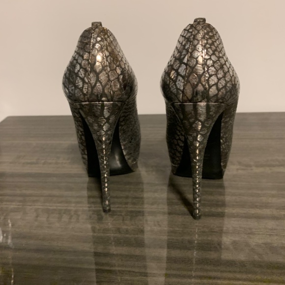 Giuseppe Zanotti - Picture 2 of 4